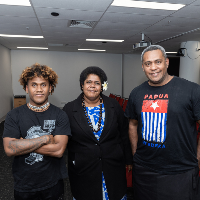 Sydney, Australia (from left): Zedi, Lavenia and Usaia. Photo: Piers Haskard/Oxfam.